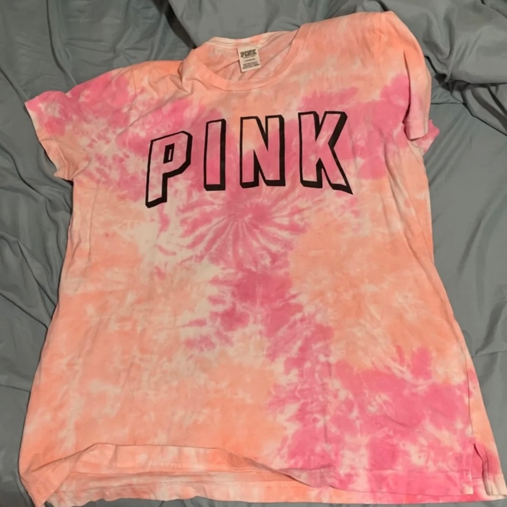 PINK campus tee